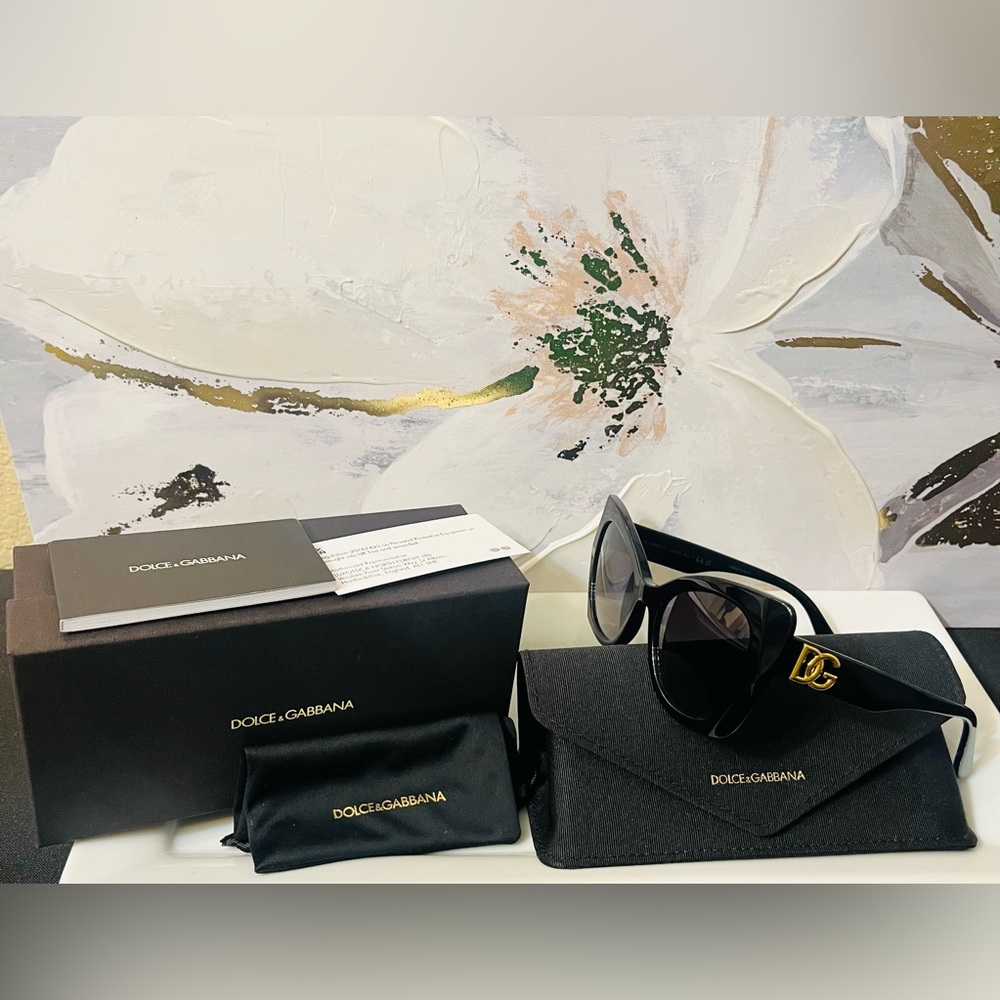 🛍️NWT Dolce & Gabbana Black and Gold Women's Low Bridge Fit Sunglasses, DG4405 - Picture 4 of 7